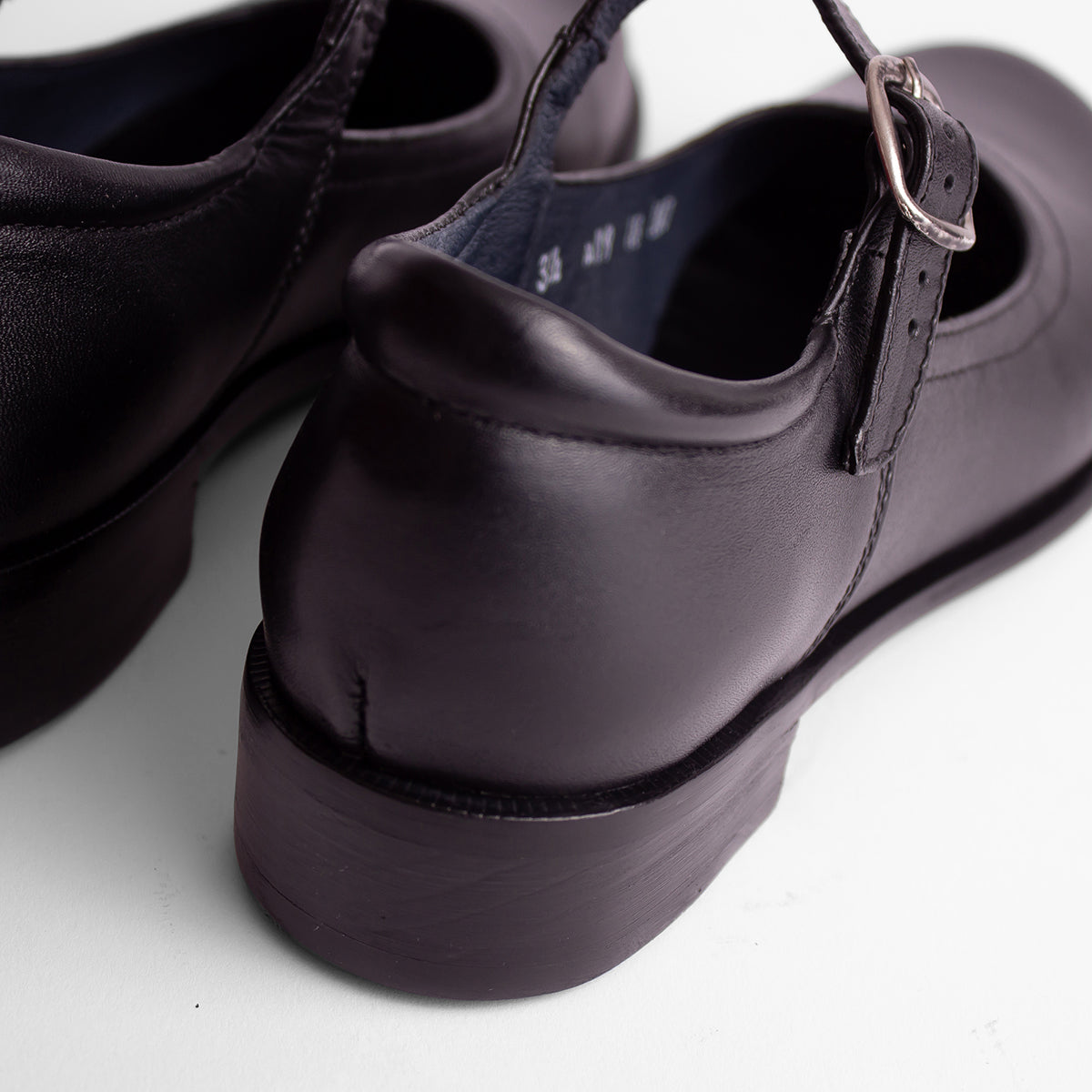 Lili Mili - Escolar mate para Niña